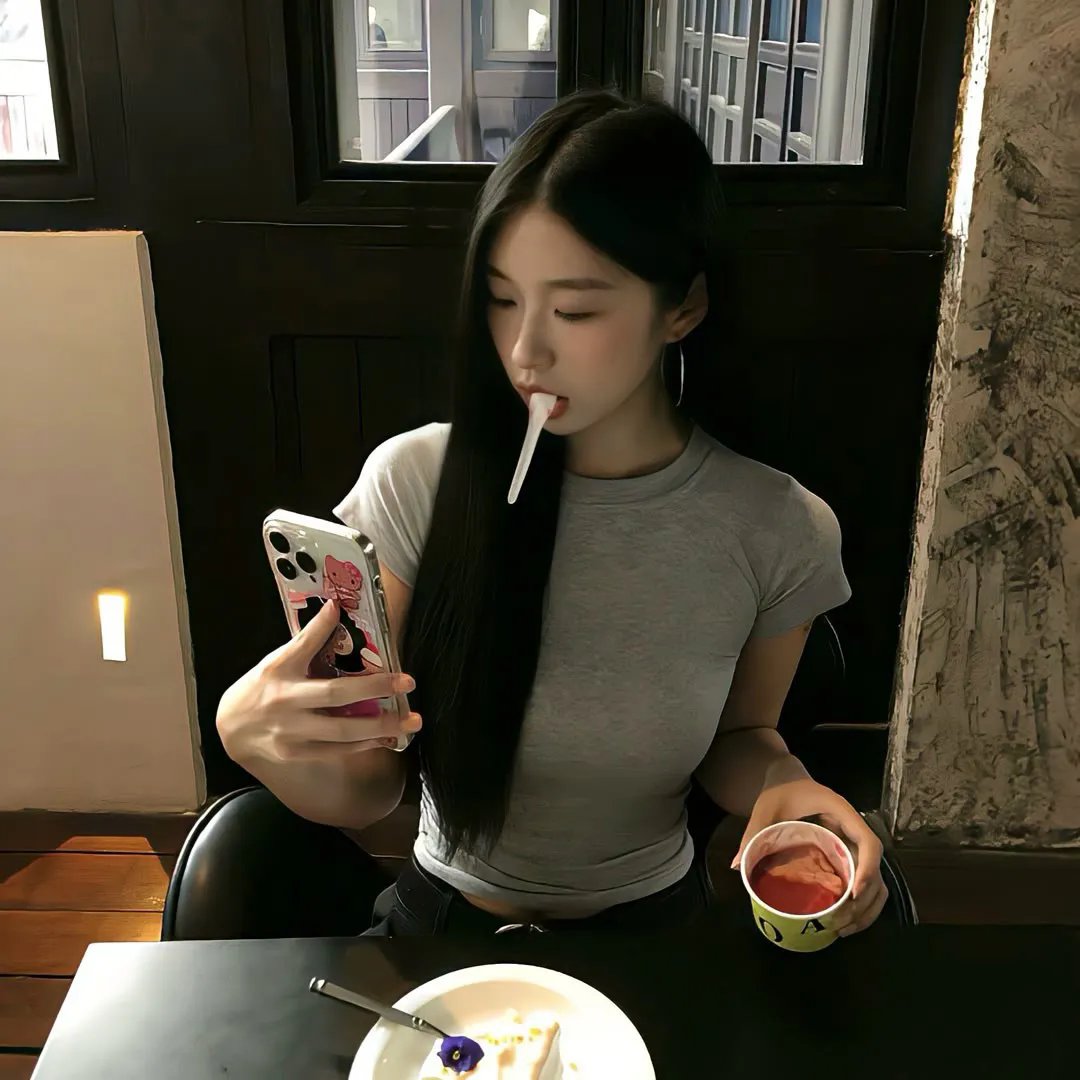 导演 奥利维亚·纽曼